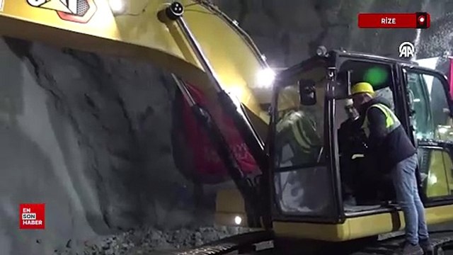 Ulaştırma ve Altyapı Bakanı Uraloğlu, Çamlıhemşin Tüneli Işık Görme Töreni'ne katıldı