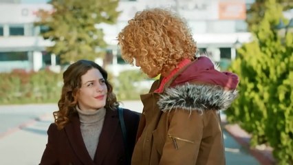 38. Estado Civil: Complicado (Iliski Durumu: Karisik), en español