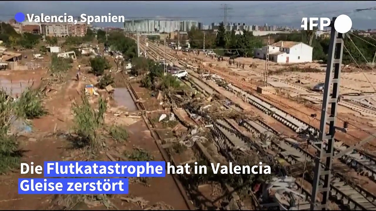 Spanien: Zerstörte Gleise und weggeschwemmte Autos durch Flutkatastrophe