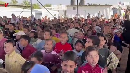 This Gaza Makeshift School Continues Kids’ Education in Wartime