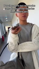 Les gens qui disent pas au revoir au téléphone