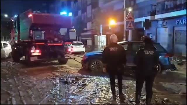 Mil militares se suman hoy a los 1.200 de la UME en la mayor emergencia nacional de España