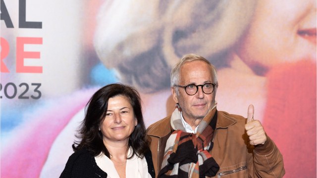 GALA VIDEO - Fabrice Luchini a 73 ans : qui est sa femme Emmanuelle, de 20 ans sa cadette ?