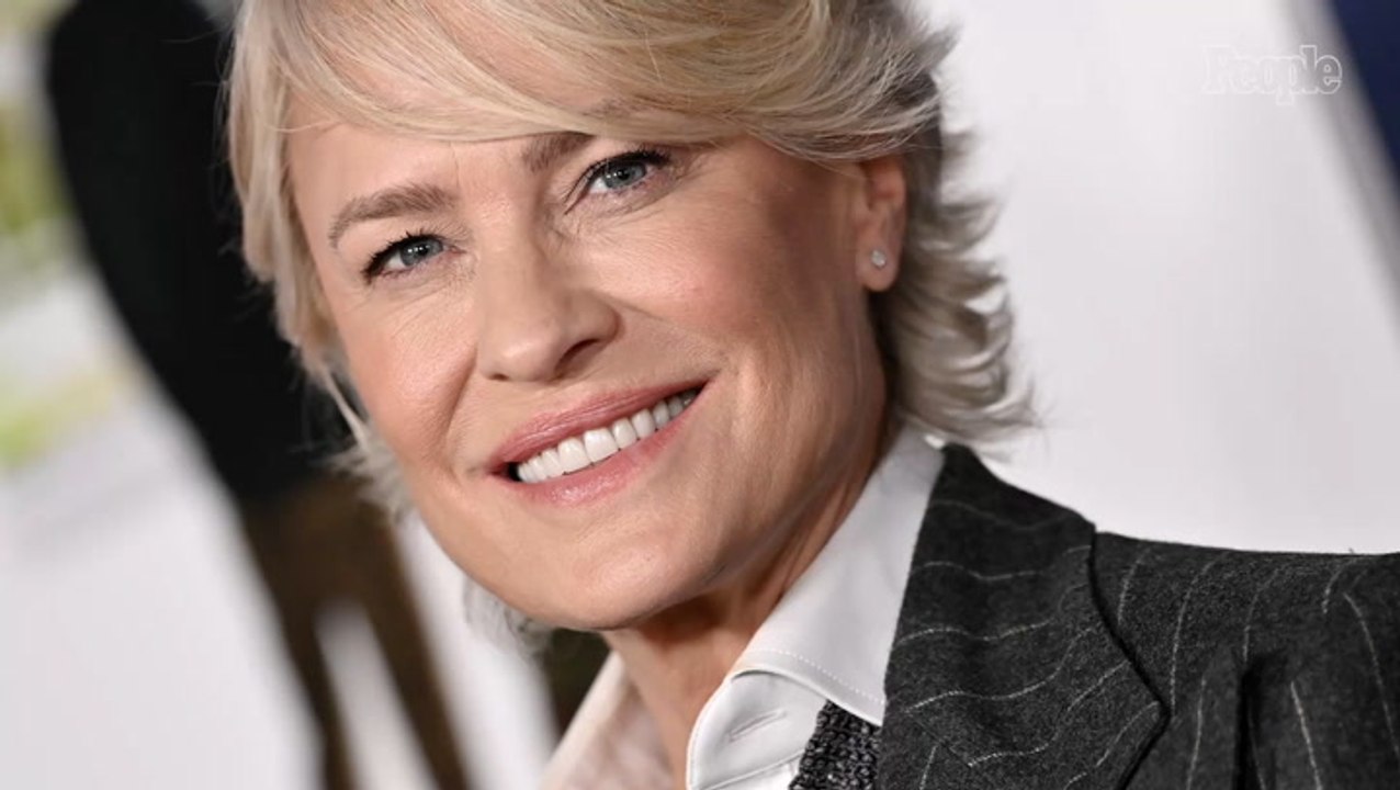 Robin Wright Says She and Tom Hanks Didn't Hang Out on Forrest Gump Set Because He Was Always 'Out Running'