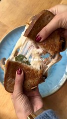 Jour 50/100 - Grilled cheese facon pizza 