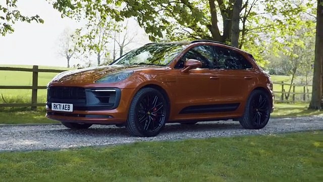 NEW Porsche Macan Electric Review | Porsche Macan Electric Review: A Game-Changer Over the Petrol Model?