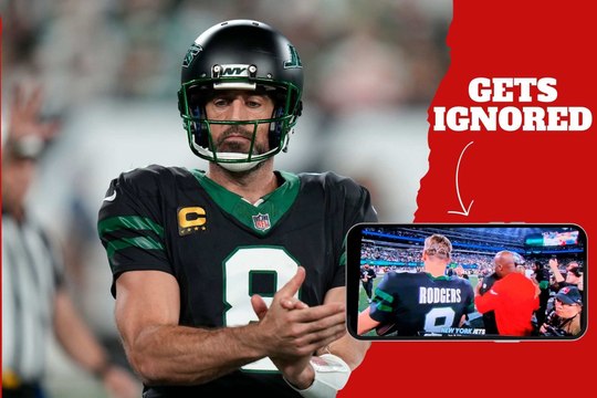 Aaron Rodgers gets an extremely cold shoulder from Houston Texans head coach DeMeco Ryans after Jets victory