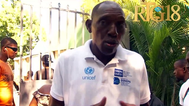 DINEPA ankouraje vodouyizan yo ak tout moun kap vizite simityè yo lave men ak dlo ak savon.