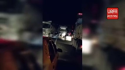 Şanlıurfa'da "Ölüm Yolu"nda korkunç kaza! TIR'lar ters şeride geçti