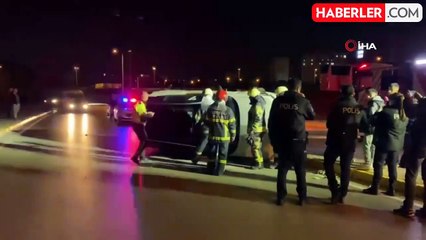 Kocaeli'de Alkollü Sürücünün Yalnızca Direğe Çarptığı Kaza: 2 Yaralı