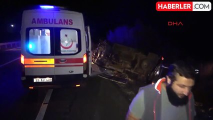 İpsala'da Düğünden Dönenleri Taşıyan Kamyonete Otomobil Çarptı: 6 Yaralı