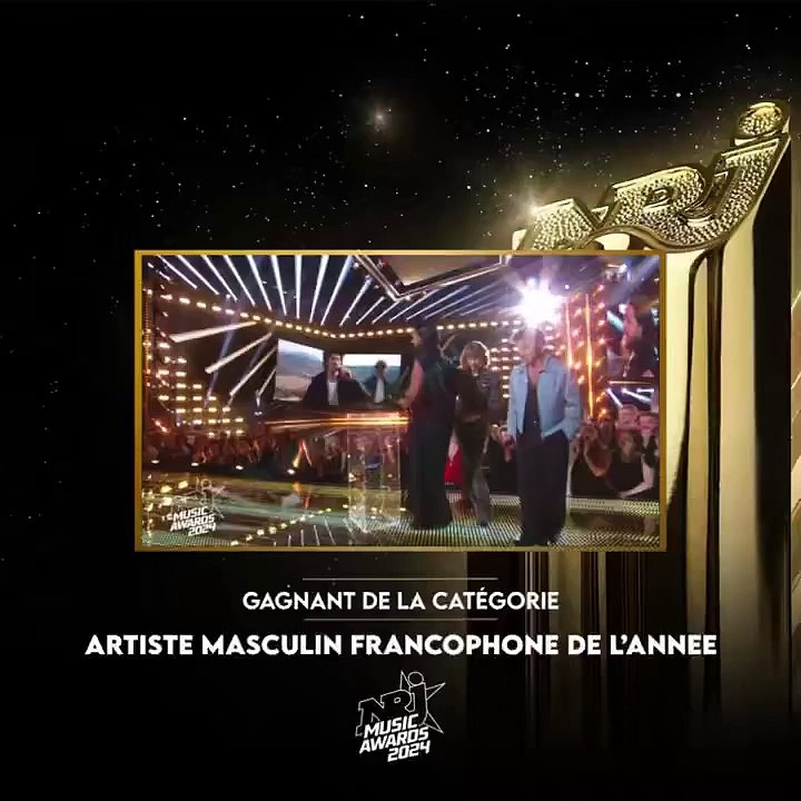 En pleine tourmentes après des accusations de harcèlement, Slimane a remporté  le trophée de l'artiste masculin francophone aux NRJ Music Awards grâce aux votes du public : "A mon public, pardon..."