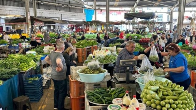 Şimşek'in enflasyon düşüyor dedi: Vatandaş pazarda isyan etti