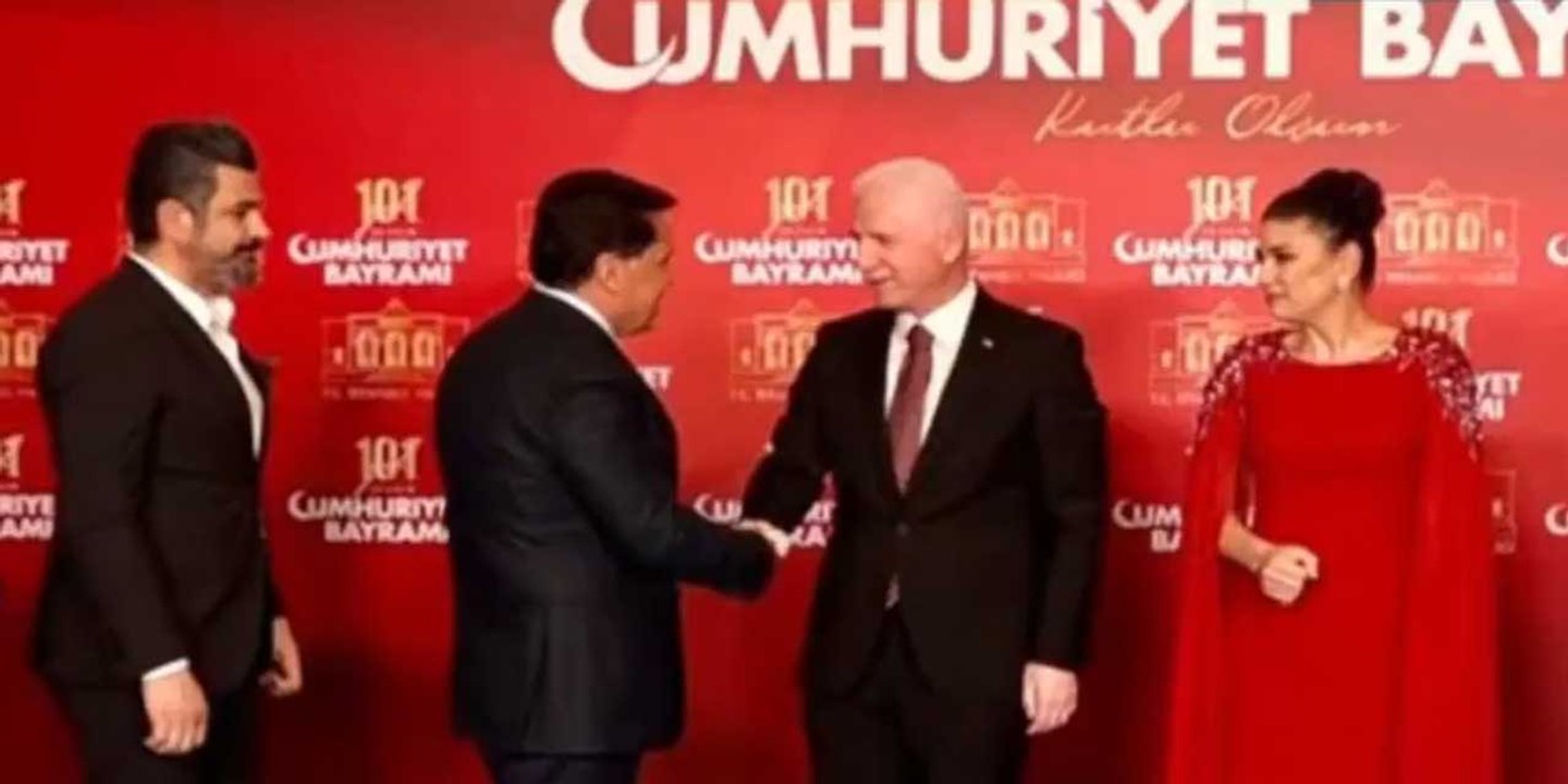 Esenyurt Belediye Başkanı Ahmet Özer’in Kızı Seraf Özer: İstanbul valisi ile 29 Ekim'de el sıkıştı 30 Ekim'de tutuklandı