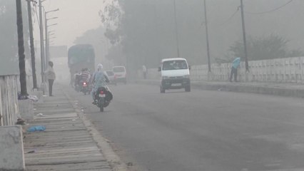 디왈리 축제 폭죽에 뉴델리 등 인도 전역 연기로 자욱 / YTN