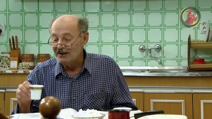 Lud Zbunjen Normalan S03E01: Izetov Ratni Prijatelj na Vrata! 🎭