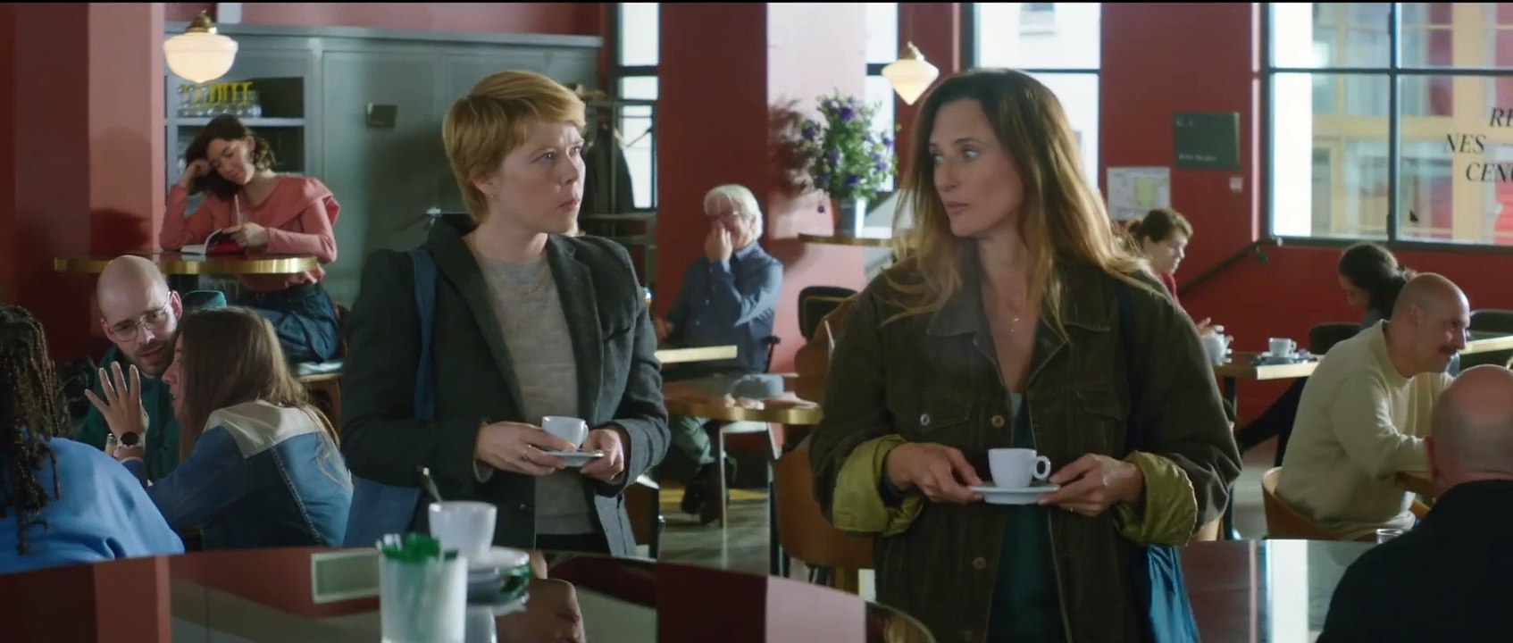 Trois amies - Trailer