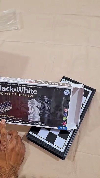 prem ratnas Expert Magnetic Chess Senior Foldable Magnetic Chess