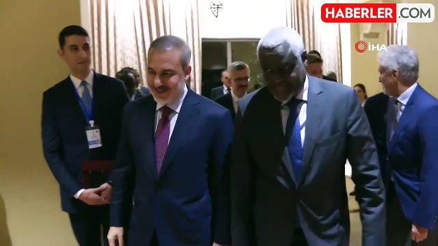 Dışişleri Bakanı Fidan, Afrika Birliği Komisyonu Başkanı ile Görüştü