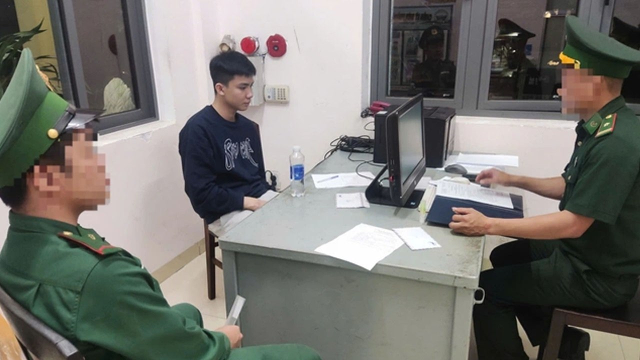 Đà Nẵng: Nam sinh viên bỏ học, tàng trữ ma túy