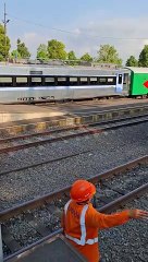 Penyambungan Lokomotif & Gerbong