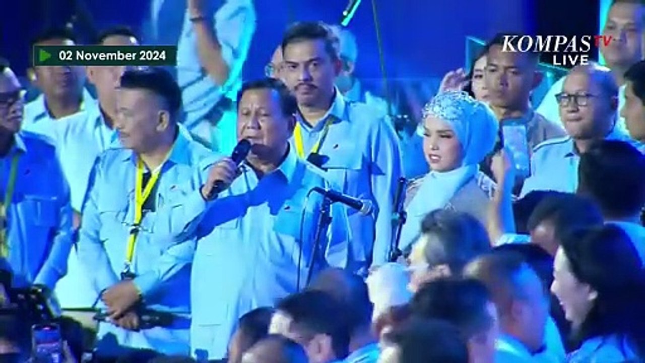 Momen Prabowo Joget saat Putri Ariani Nyanyi di Acara Gerakan Solidaritas Nasional