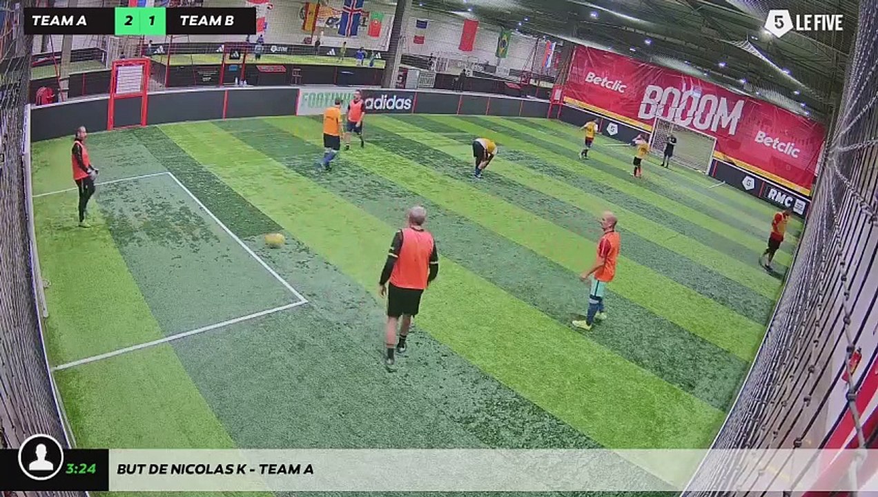 But de Nicolas K - Team A