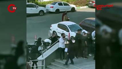 İran bu olayı konuşuyor: Kadın, tacizi protesto etmek için soyundu!