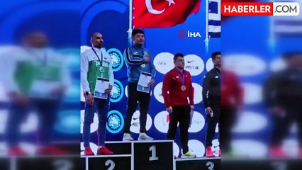 Kırık Kaburgasıyla Dünya Üçüncüsü Oldu