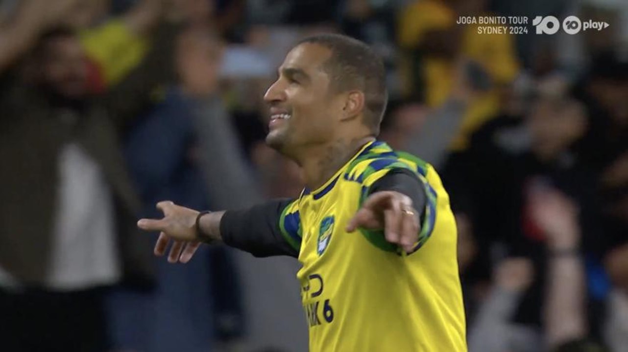 Boateng da applausi: gol assurdo in amichevole