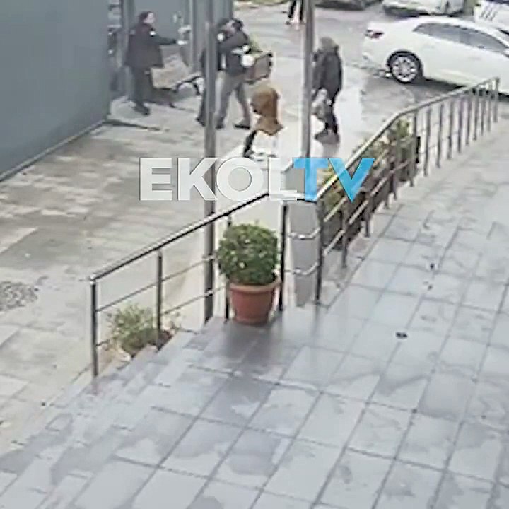 Polis, diğer polis memurunu bacağından vurdu! Sebebine inanamayacaksınız