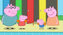 Peppa_Pig_Swims_at_The_Swimming_Pool_Part_2_Cartoon_Parody_Peppa_Pig_Funny_Animation