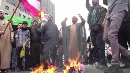 이란 수도 대규모 집회...미국·이스라엘 국기 불태워 / YTN