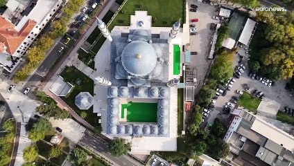 بعد 8 سنوات.. تركيا تفتتح مسجداً في ألبانيا بأربعة مآذن تناطح عنان السماء