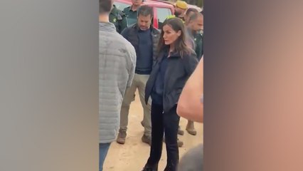 “Felipe, hay muertos todavía por ahí”, la dura confesión de los vecinos de Paiporta al rey