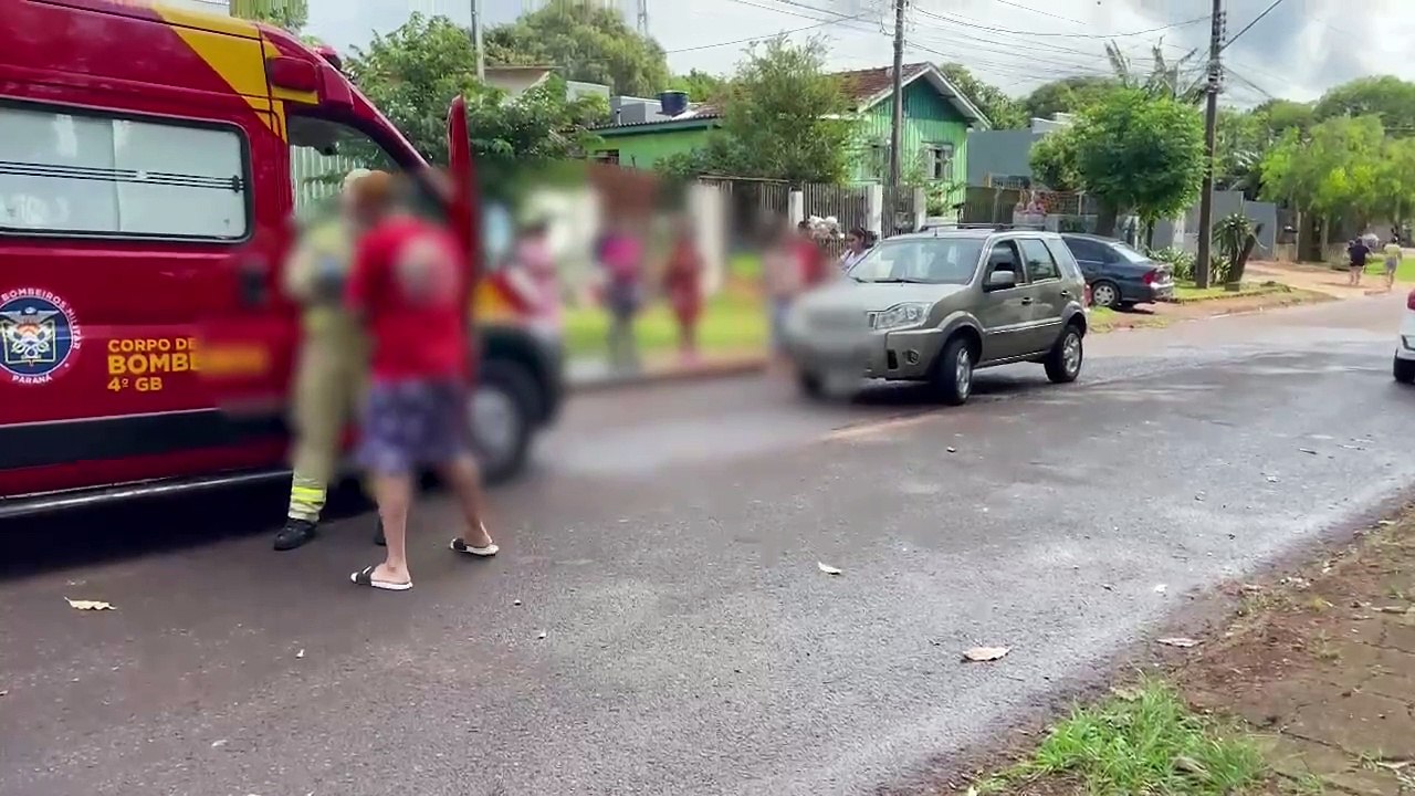 Menino de 10 anos fica ferido ao ser atropelado por carro no Santa Felicidade