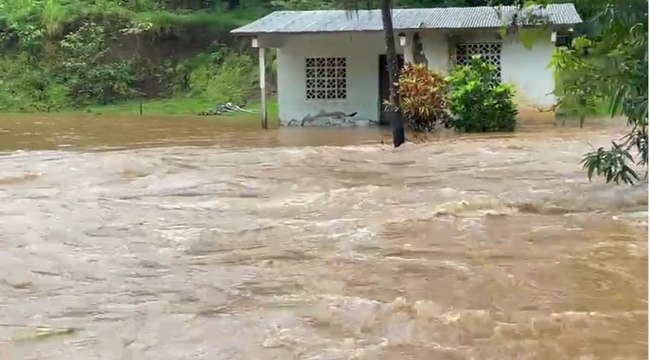 Impactantes imágenes del desbordamiento de los ríos en Veraguas