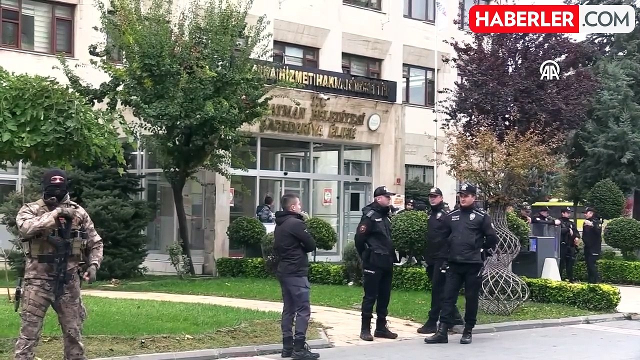 Gülistan Sönük: Belediye binamıza geçiyoruz hukuksuz hiçbir kararı tanımıyoruz