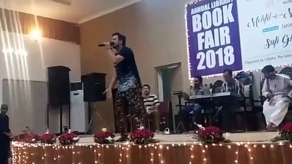 Main Nikla gaddi leke_Abrar Khan Abbasi_Rocks In_Women university Bahawalpur_live_ With Band...