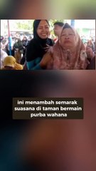 Ratusan Emak-Emak Menangis Untuk Dapatkan Uang Ratusan Juta