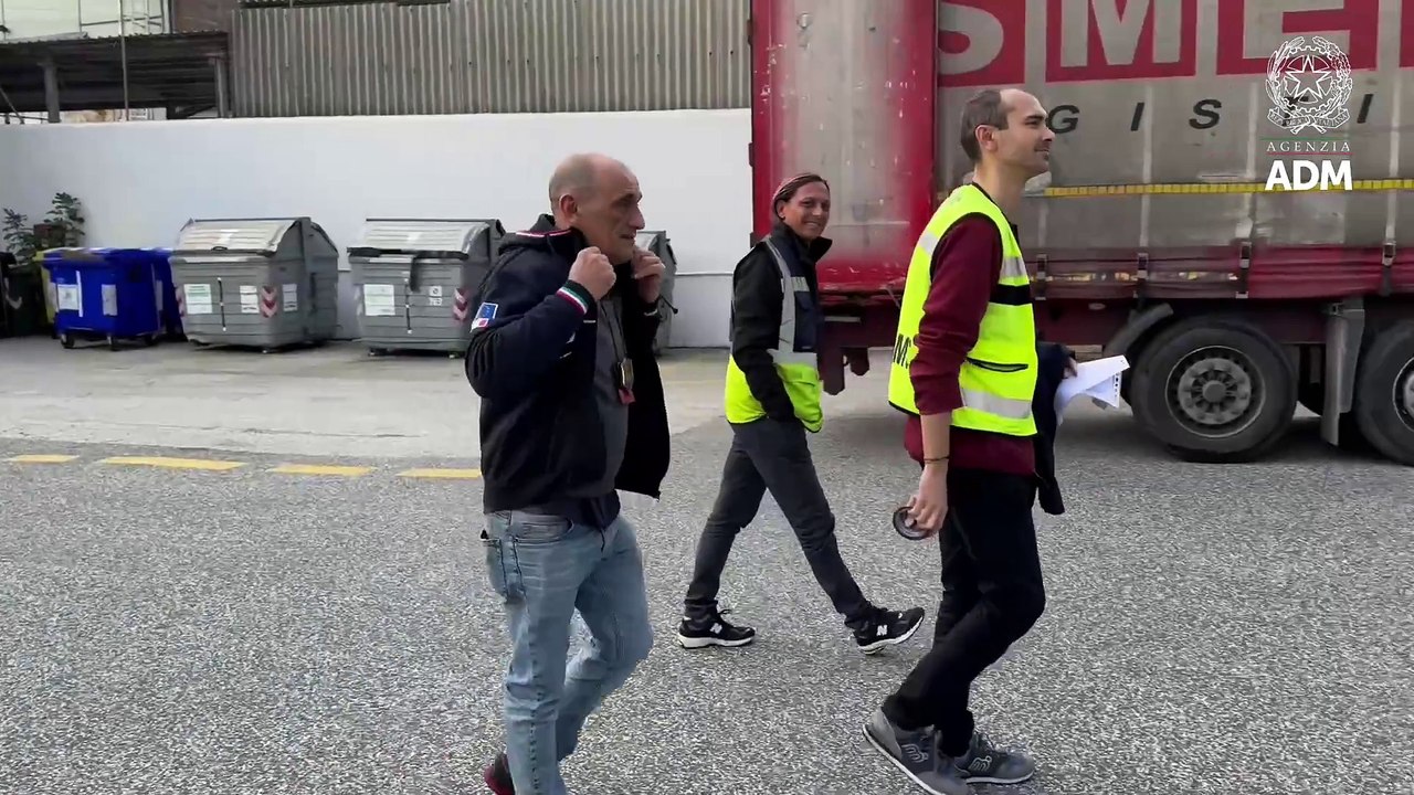 Falso Made in Italy, sequestrate scarpe per qua...