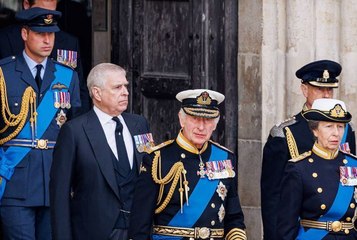 Charles III : le roi assène le coup de grâce à son frère Andrew