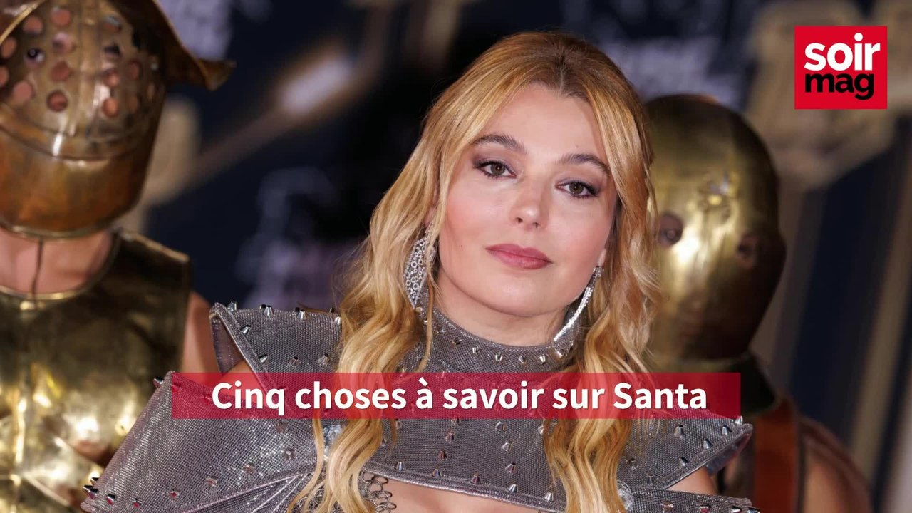 La chanteuse Santa en cinq points