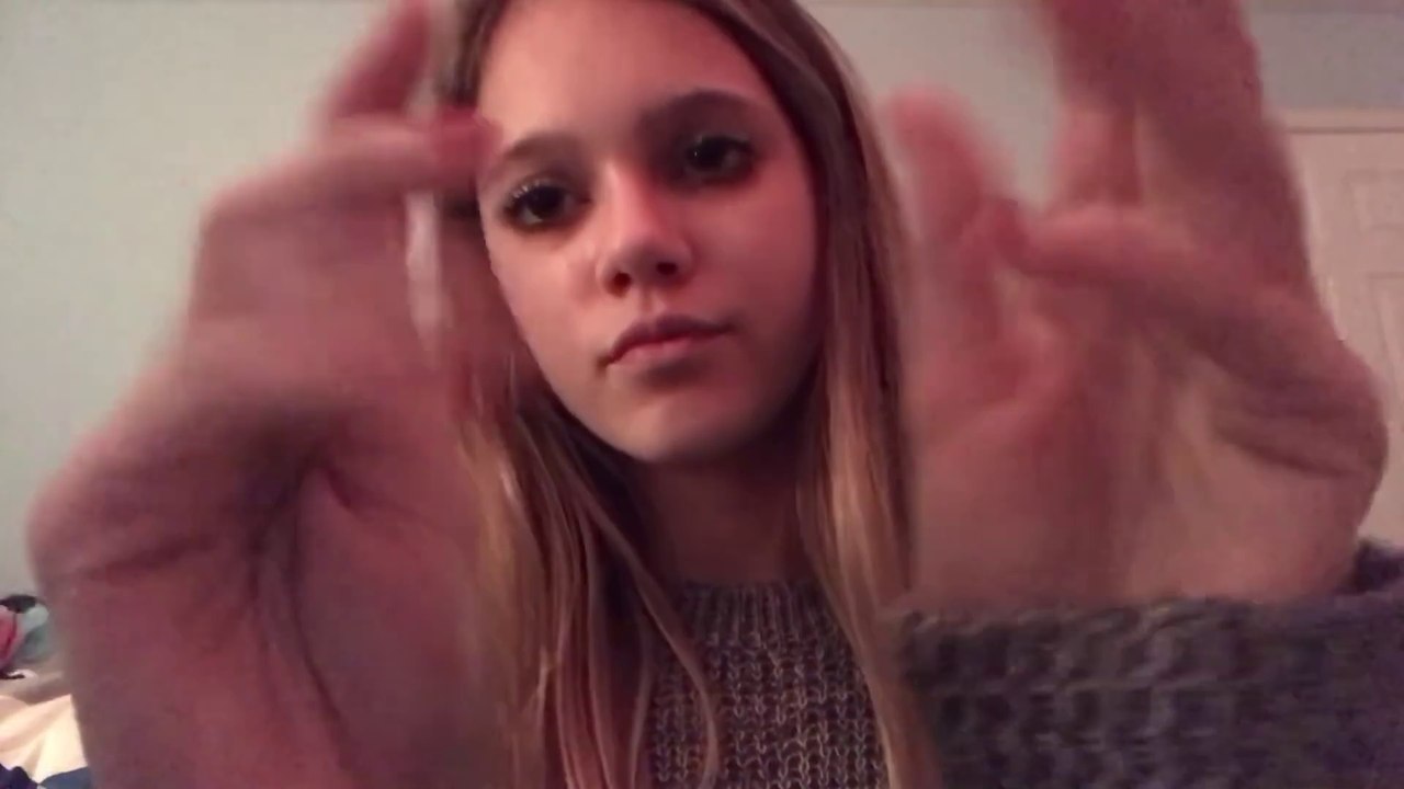 ❤️ASMR LOVELY MOUTH SOUNDS❤️Tingly Whispers & KISSES