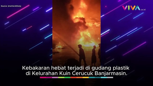 TRAGIS! Relawan Damkar Tewas dalam Kebakaran Gudang Plastik