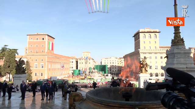 Il passaggio delle Frecce Tricolori sopra Altare della Patria