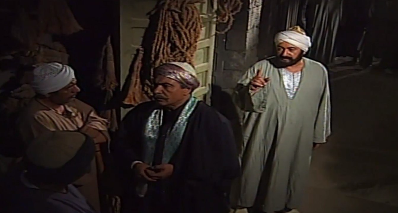 المعلم عاشور الناجى بيعادى الفتوة قنصوة وحدف الفلوس فى وشه #الحرافيش