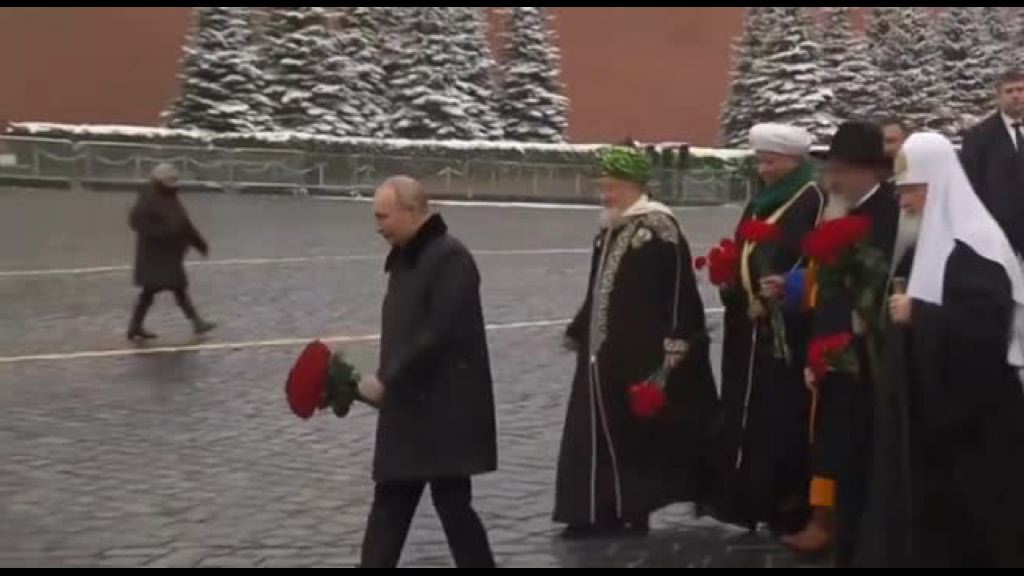 Video Putin sulla Piazza Rossa di Mosca nel Giorno dell'Unità Nazionale