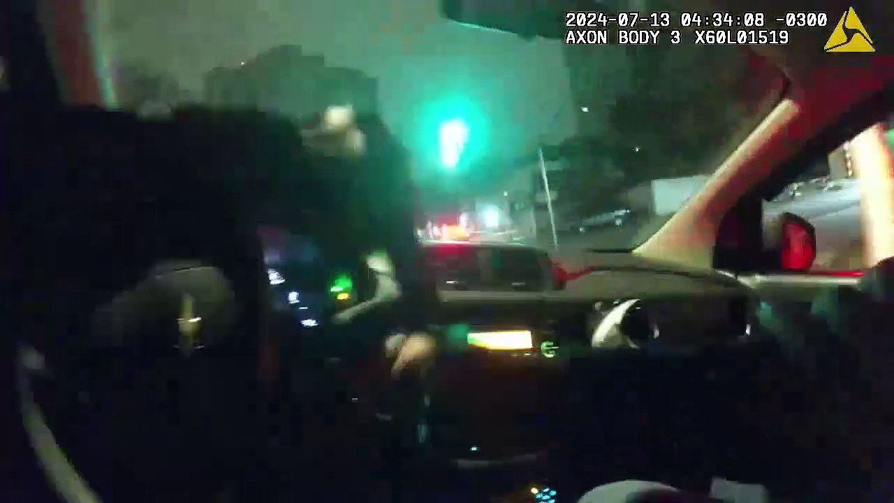 PM Causa Acidente Durante 'Racha' em SP; Vídeo da Câmera Corporal Registra
