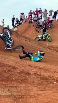 #fail #moto #motorcycle #ktm #honda #suzuki #yamaha #kawasaki #bmw #gasgas #fyp #fypシ #reel #reels #viral #like